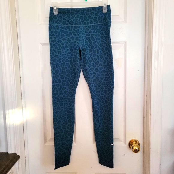 NWT Nike One Tights Size Small - Picture 1 of 4